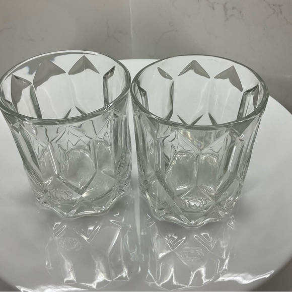 Crown Royal diamond cut whiskey glasses set of 2 - Picture 4 of 11
